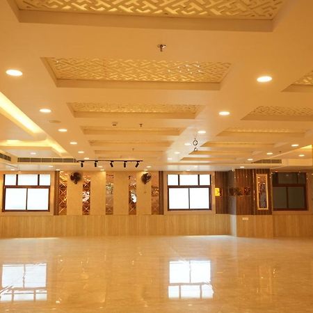 Hotel Golden Palace Lucknow Exterior foto