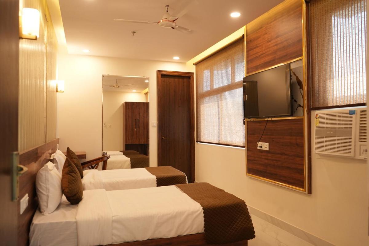 Hotel Golden Palace Lucknow Exterior foto